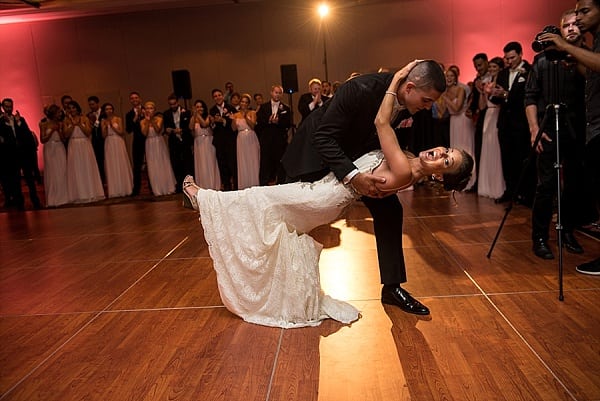 Baltimore Hyatt Regency Wedding || Kathleen Hertel Photography || Charm City Wed || www.charmcitywed.com Baltimore Hyatt Regency Wedding || Kathleen Hertel Photography || Charm City Wed || www.charmcitywed.com