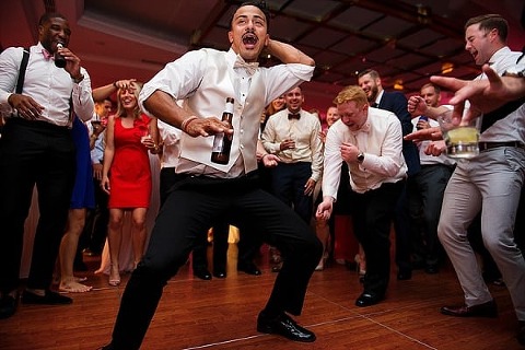 Baltimore Hyatt Regency Wedding || Kathleen Hertel Photography || Charm City Wed || www.charmcitywed.com