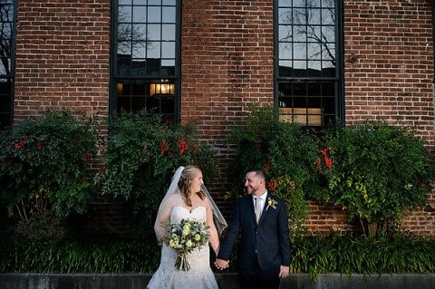 Mt Washington Mill Dye House Wedding || Ashley Michelle Photography || Charm City Wed || www.charmcitywed.com