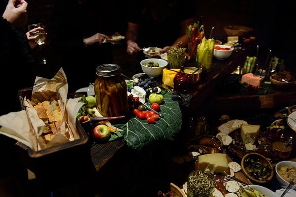 Mt Washington Mill Dye House Wedding || Ashley Michelle Photography || Charm City Wed || www.charmcitywed.com