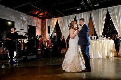 Mt Washington Mill Dye House Wedding || Ashley Michelle Photography || Charm City Wed || www.charmcitywed.com