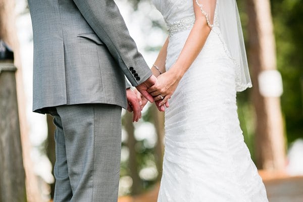 Running Hare Vineyards Wedding || Emily Chastain Photography || Charm City Wed || www.charmcitywed.com