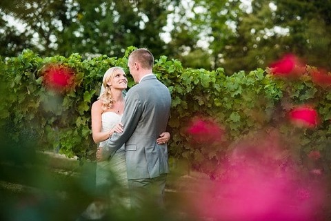 Running Hare Vineyards Wedding || Emily Chastain Photography || Charm City Wed || www.charmcitywed.com