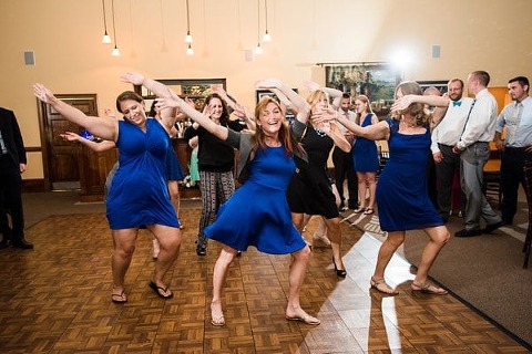 Running Hare Vineyards Wedding || Emily Chastain Photography || Charm City Wed || www.charmcitywed.com