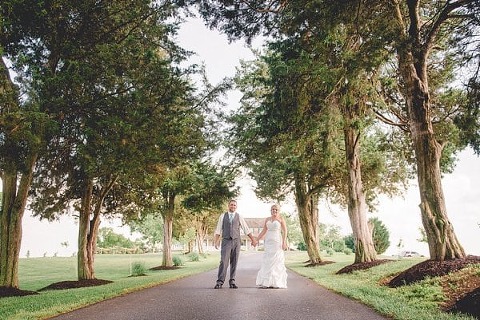 Walkers Overlook Wedding || Leah Rhianne Photography || Charm City Wed || www.charmcitywed.com