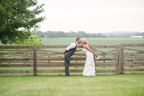 Walkers Overlook Wedding || Leah Rhianne Photography || Charm City Wed || www.charmcitywed.com