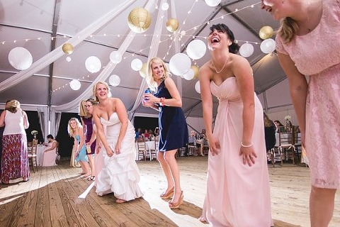 Walkers Overlook Wedding || Leah Rhianne Photography || Charm City Wed || www.charmcitywed.com