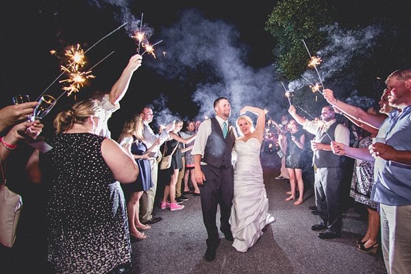 Walkers Overlook Wedding || Leah Rhianne Photography || Charm City Wed || www.charmcitywed.com