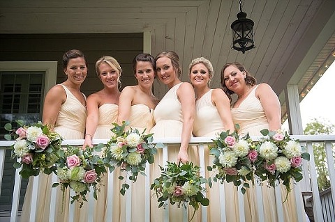 Backyard Waterfront Wedding || Mike B Photography || Charm City Wed || www.charmcitywed.com