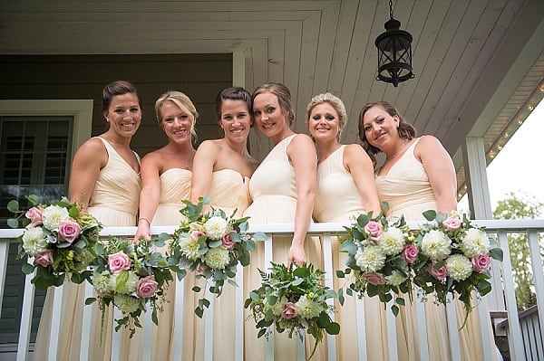 Backyard Waterfront Wedding || Mike B Photography || Charm City Wed || www.charmcitywed.com