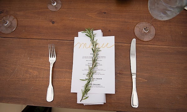 Backyard Waterfront Wedding || Mike B Photography || Charm City Wed || www.charmcitywed.com