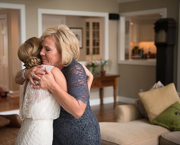 Backyard Waterfront Wedding || Mike B Photography || Charm City Wed || www.charmcitywed.com