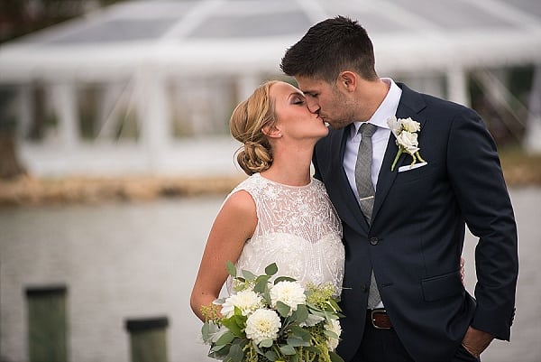 Backyard Waterfront Wedding || Mike B Photography || Charm City Wed || www.charmcitywed.com