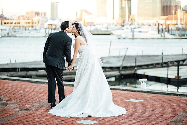 Baltimore Museum of Industry Wedding || Bradley Images Photography || Charm City Wed || www.charmcitywed.com