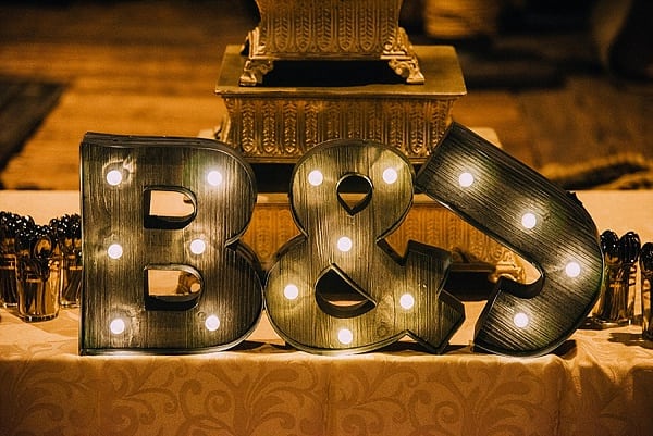 Baltimore Museum of Industry Wedding || Bradley Images Photography || Charm City Wed || www.charmcitywed.com