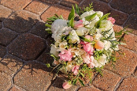 Classic Waterfront Tabrizis Wedding || Lauren Nievod Photography || Charm City Wed || www.charmcitywed.com
