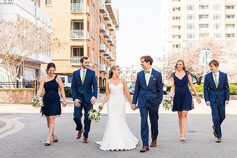 Classic Waterfront Tabrizis Wedding || Lauren Nievod Photography || Charm City Wed || www.charmcitywed.com