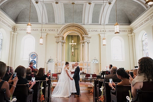 Elkridge Furnace Inn Wedding || Love Life Images || Charm City Wed || www.charmcitywed.com