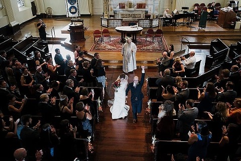 Elkridge Furnace Inn Wedding || Love Life Images || Charm City Wed || www.charmcitywed.com