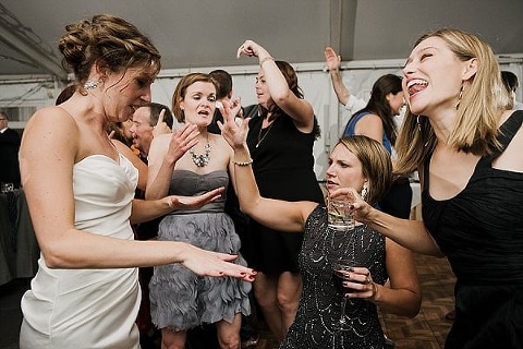 Elkridge Furnace Inn Wedding || Love Life Images || Charm City Wed || www.charmcitywed.com