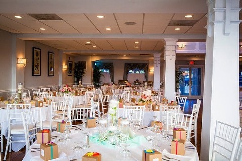 Herrington on the Bay Wedding || Velvet Crown Photography || Charm City Wed || www.charmcitywed.com