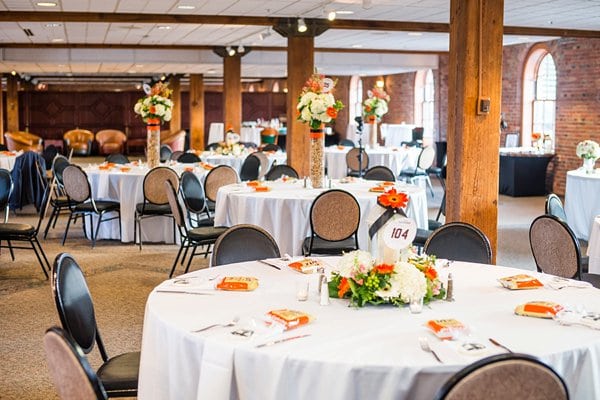 Camden Yards Wedding || Brooke Tyson Photography || Charm City Wed || www.charmcitywed.com