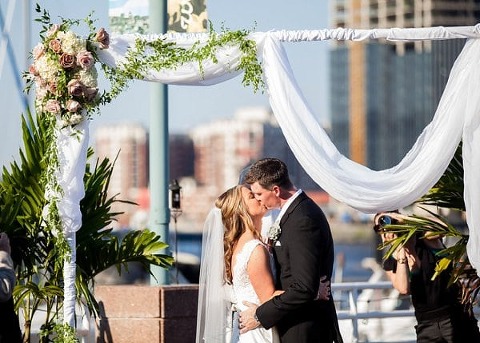 Wedding at Tabrizi's || Photos from the Harty || Charm City Wed || www.charmcitywed.com