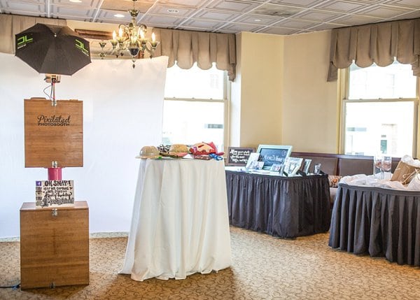 Wedding at Tabrizi's || Photos from the Harty || Charm City Wed || www.charmcitywed.com