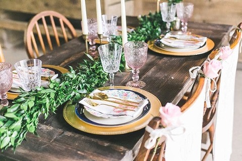 Vintage Bohemian Styled Shoot || Andie Younkin Photography || Charm City Wed || www.charmcitywed.com