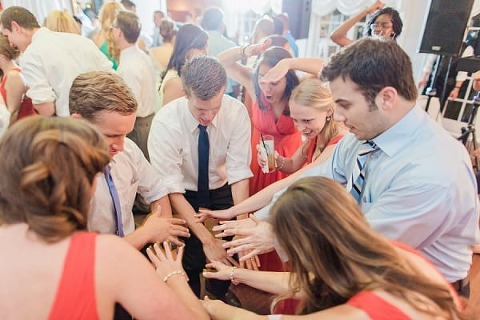 Classic Antrim 1844 Wedding || Dyanna LaMora || Charm City Wed || www.charmcitywed.com