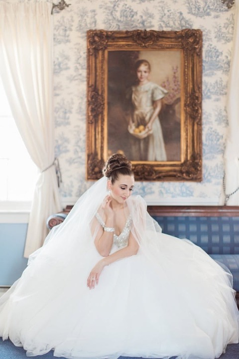 Classic Antrim 1844 Wedding || Dyanna LaMora || Charm City Wed || www.charmcitywed.com
