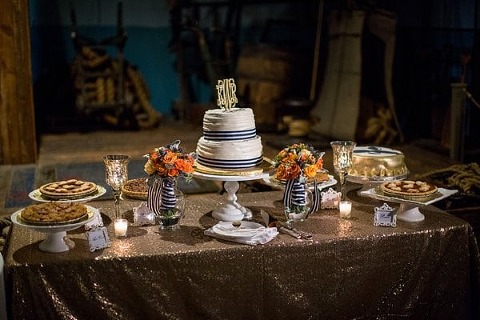 Baltimore Museum of Industry Fall Wedding || Pete Redel Photography || Charm City Wed || www.charmcitywed.com