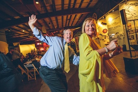 Baltimore Museum of Industry Fall Wedding || Pete Redel Photography || Charm City Wed || www.charmcitywed.com