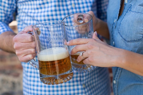 Fells Point Engagement Session || Laura’s Focus Photography || Charm City Wed || www.charmcitywed.com