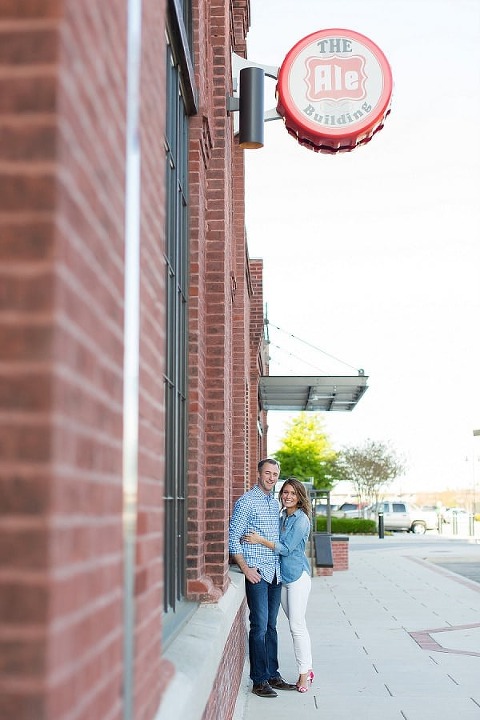 Fells Point Engagement Session || Laura’s Focus Photography || Charm City Wed || www.charmcitywed.com