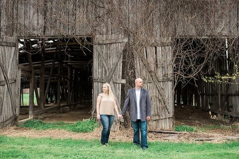 Swann Farm Engagement Session || Joy Michelle Photography || Charm City Wed || www.charmcitywed.com
