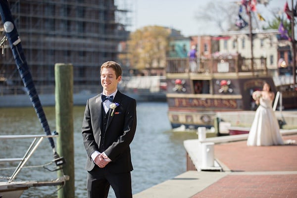 1840s Plaza Wedding || Anna Schmidt Photography || Charm City Wed || www.charmcitywed.com