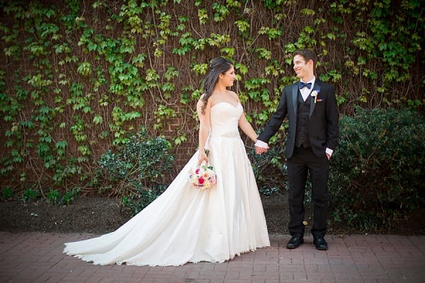 1840s Plaza Wedding || Anna Schmidt Photography || Charm City Wed || www.charmcitywed.com