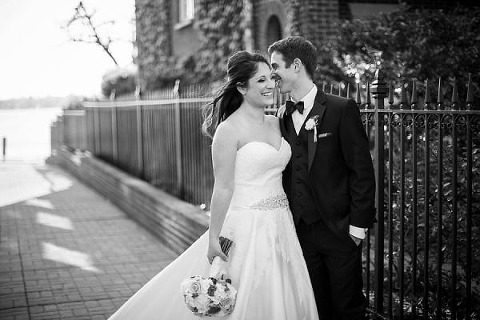 1840s Plaza Wedding || Anna Schmidt Photography || Charm City Wed || www.charmcitywed.com