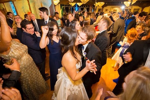 1840s Plaza Wedding || Anna Schmidt Photography || Charm City Wed || www.charmcitywed.com