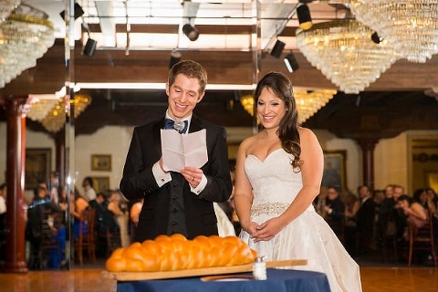 1840s Plaza Wedding || Anna Schmidt Photography || Charm City Wed || www.charmcitywed.com