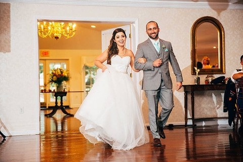 Antrim Wedding || Dani Leigh Photography || Charm City Wed || www.charmcitywed.com