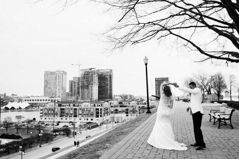 Classic Tabrizi’s Waterfront Wedding || Kathleen Hertel Photography || Charm City Wed || www.charmcitywed.com