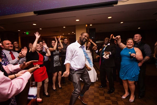 Classic Tabrizi’s Waterfront Wedding || Kathleen Hertel Photography || Charm City Wed || www.charmcitywed.com