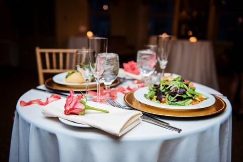 Classic Tabrizi’s Waterfront Wedding || Kathleen Hertel Photography || Charm City Wed || www.charmcitywed.com