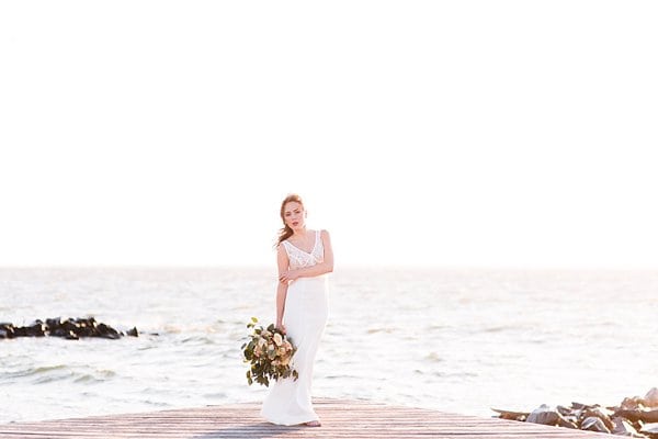 Coastal Wedding Inspiration || Brooke Michelle Photography || Adriana Marie Events || Charm City Wed || www.charmcitywed.com