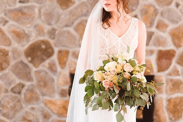 Coastal Wedding Inspiration || Brooke Michelle Photography || Adriana Marie Events || Charm City Wed || www.charmcitywed.com