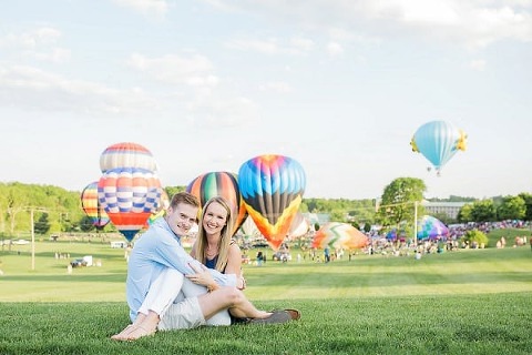 Hot Air Balloon Festival Engagement Session || Lauren E Merrill Photography || Charm City Wed || www.charmcitywed.com