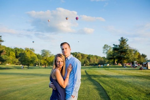 Hot Air Balloon Festival Engagement Session || Lauren E Merrill Photography || Charm City Wed || www.charmcitywed.com