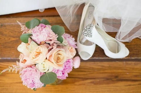 Spring Gramercy Mansion Wedding || Kira Nichole Photography || Charm City Wed || www.charmcitywed.com